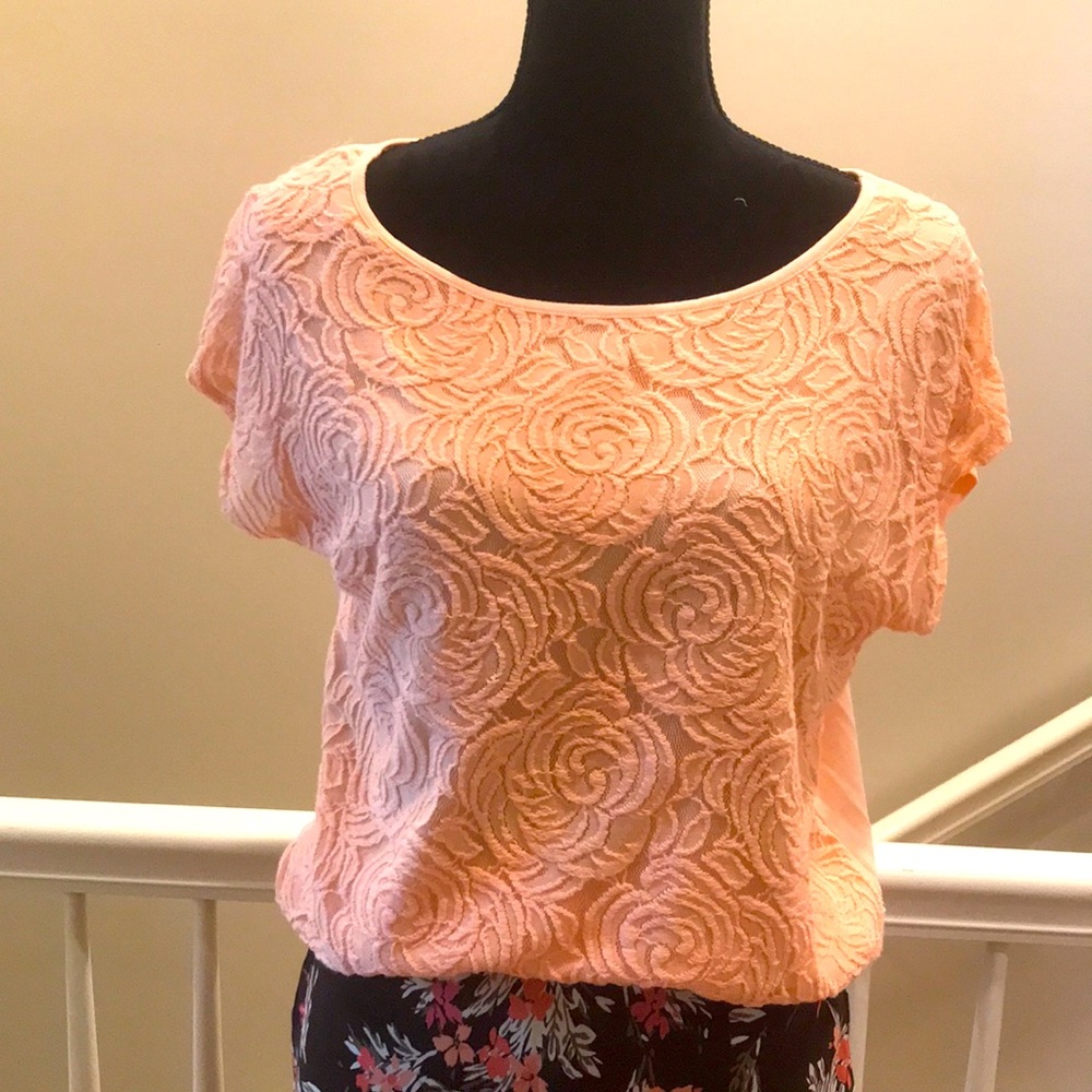 Peach raised texture rose print as top